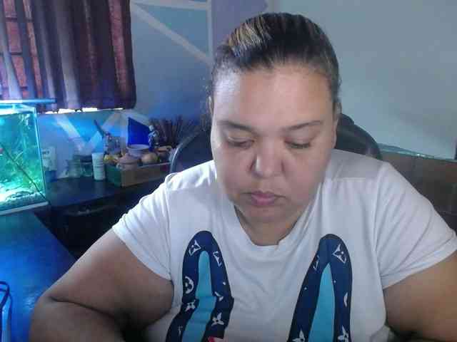 beautifulchubbyqueen webcam