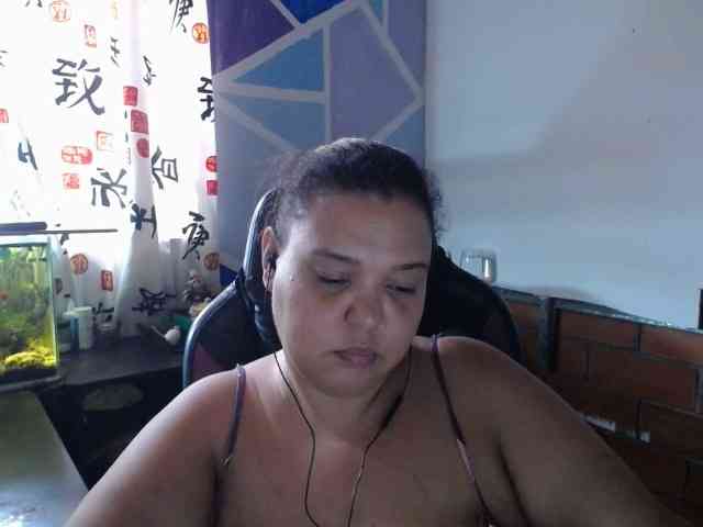 beautifulchubbyqueen webcam