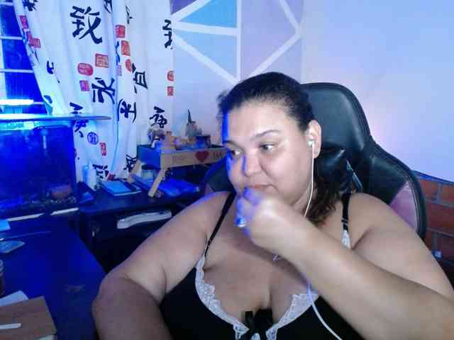 beautifulchubbyqueen webcam