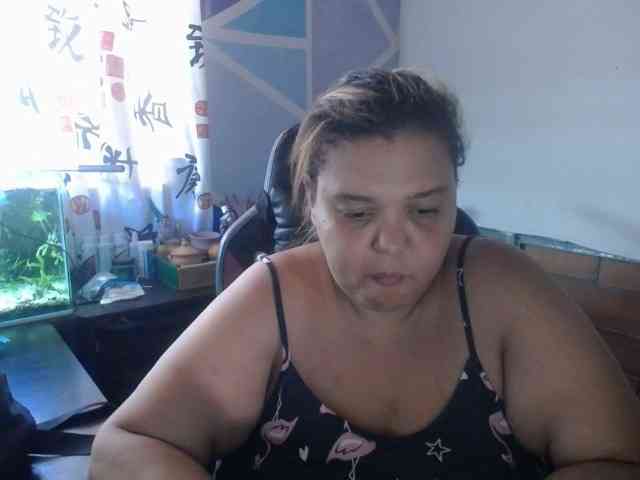 beautifulchubbyqueen webcam