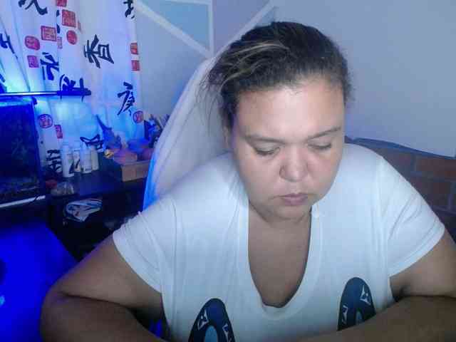 beautifulchubbyqueen webcam