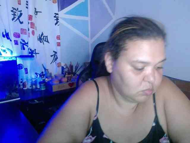beautifulchubbyqueen webcam