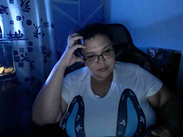 beautifulchubbyqueen webcam
