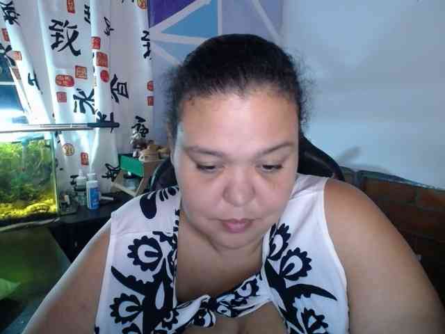 beautifulchubbyqueen webcam