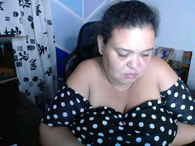 beautifulchubbyqueen's live room