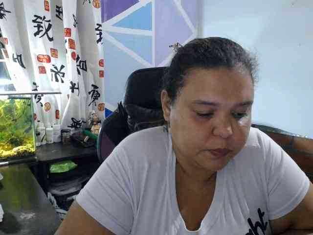 beautifulchubbyqueen webcam