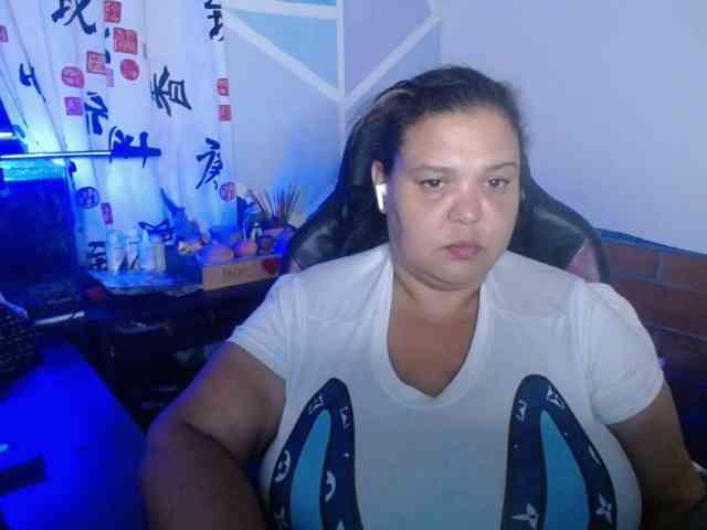 beautifulchubbyq... Live Webcam on BongaCams