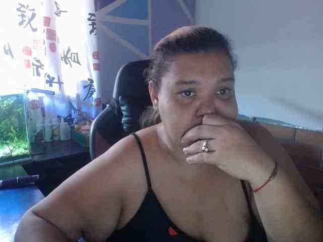 beautifulchubbyqueen webcam