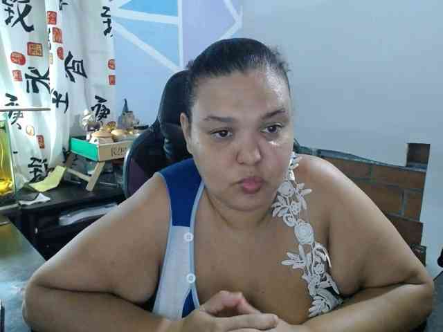 beautifulchubbyqueen webcam