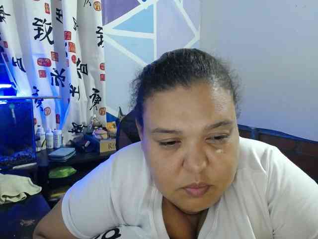 beautifulchubbyqueen webcam