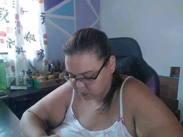 beautifulchubbyqueen webcam