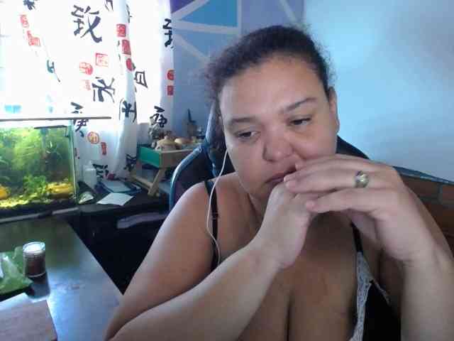 beautifulchubbyqueen webcam