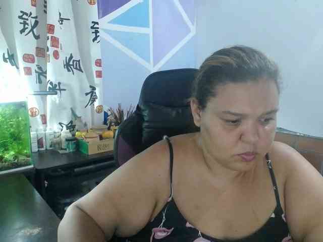 beautifulchubbyqueen webcam