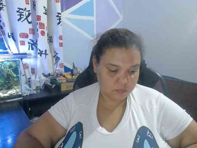 beautifulchubbyqueen webcam