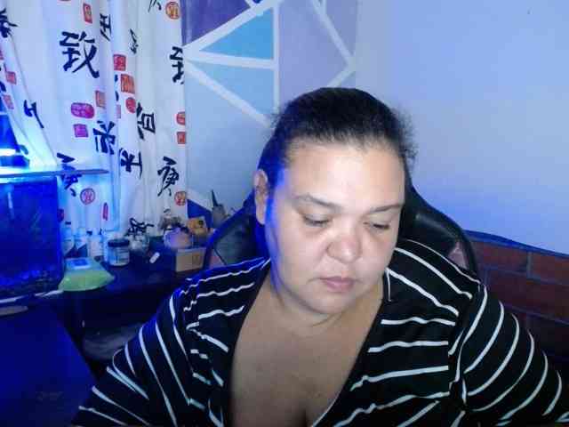 beautifulchubbyqueen webcam