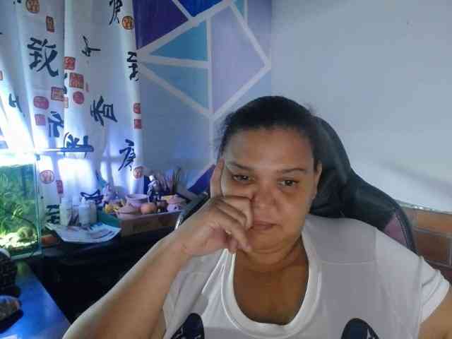 beautifulchubbyqueen webcam