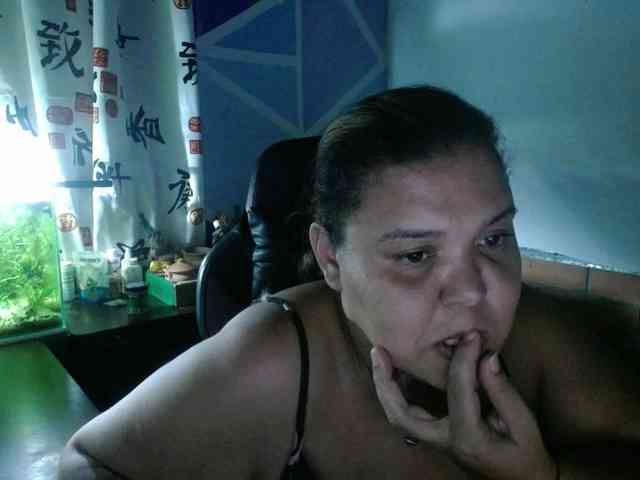 beautifulchubbyqueen webcam