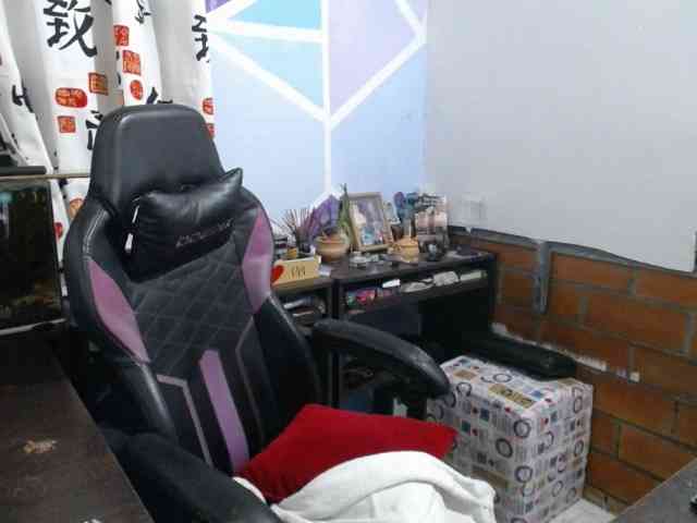 beautifulchubbyqueen webcam