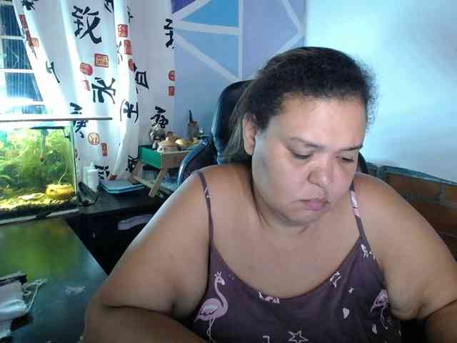 beautifulchubbyqueen webcam
