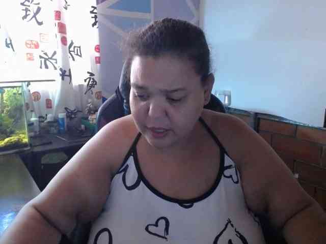 beautifulchubbyqueen webcam