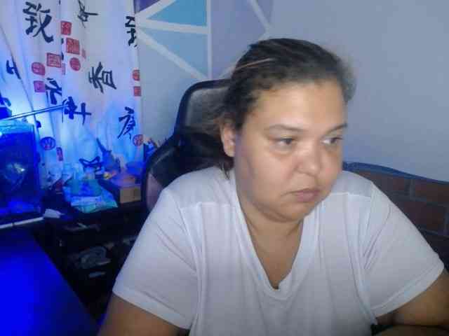 beautifulchubbyqueen webcam
