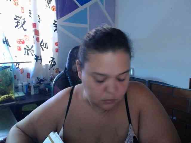 beautifulchubbyqueen webcam