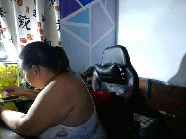 beautifulchubbyqueen webcam