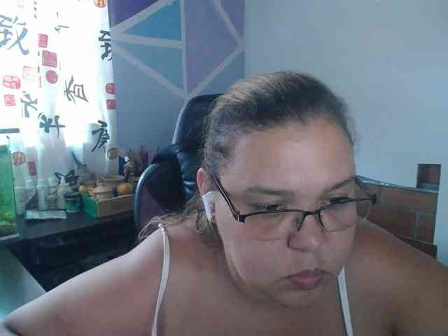 beautifulchubbyqueen webcam