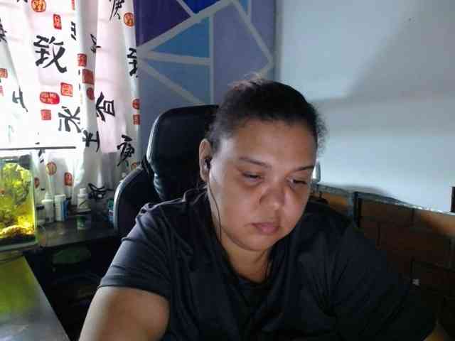 beautifulchubbyqueen webcam