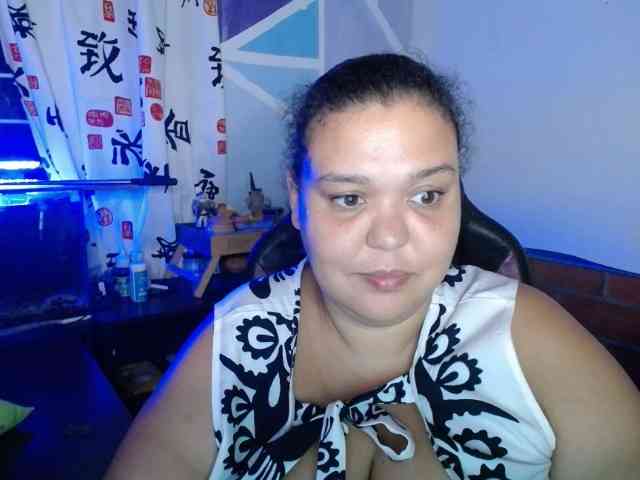 beautifulchubbyqueen webcam