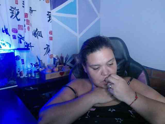 beautifulchubbyqueen webcam