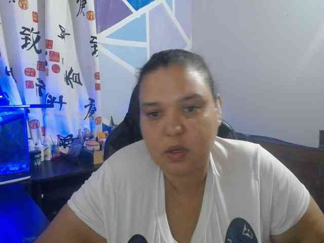 beautifulchubbyqueen webcam