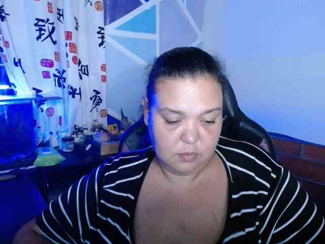 beautifulchubbyqueen webcam