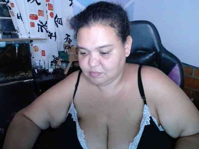 beautifulchubbyqueen webcam