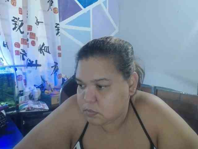 beautifulchubbyqueen webcam