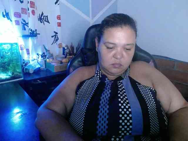 beautifulchubbyqueen webcam