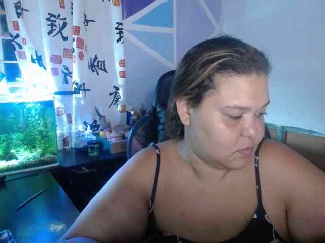 beautifulchubbyqueen webcam