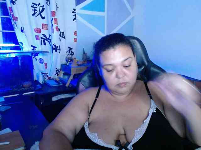 beautifulchubbyqueen webcam