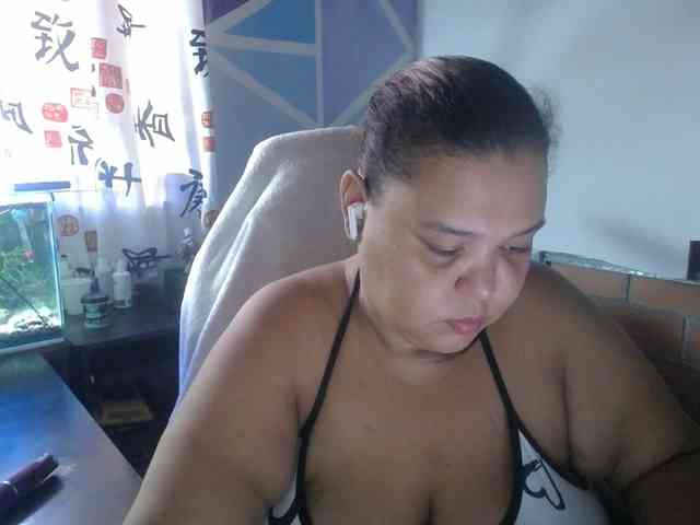 beautifulchubbyqueen webcam