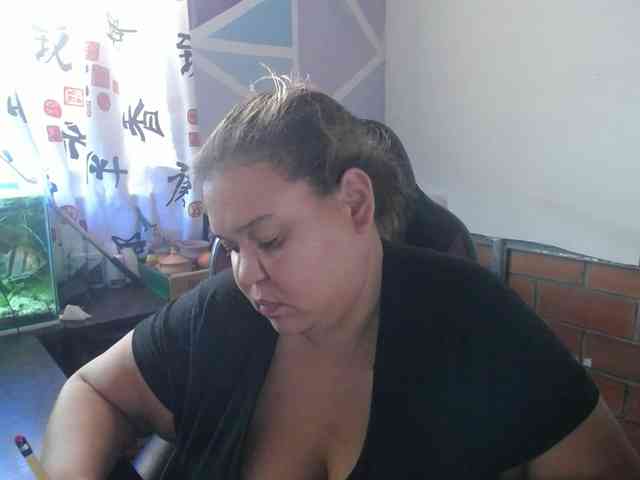 beautifulchubbyqueen webcam