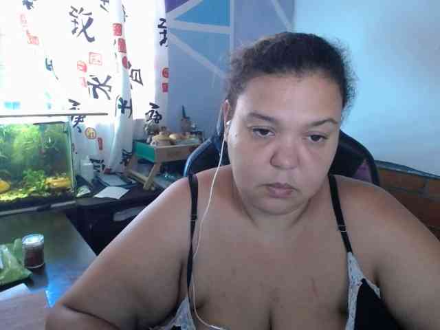 beautifulchubbyqueen webcam