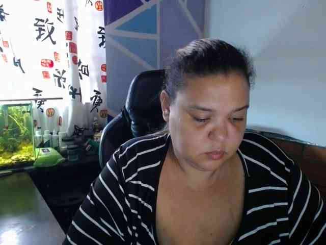 beautifulchubbyqueen webcam