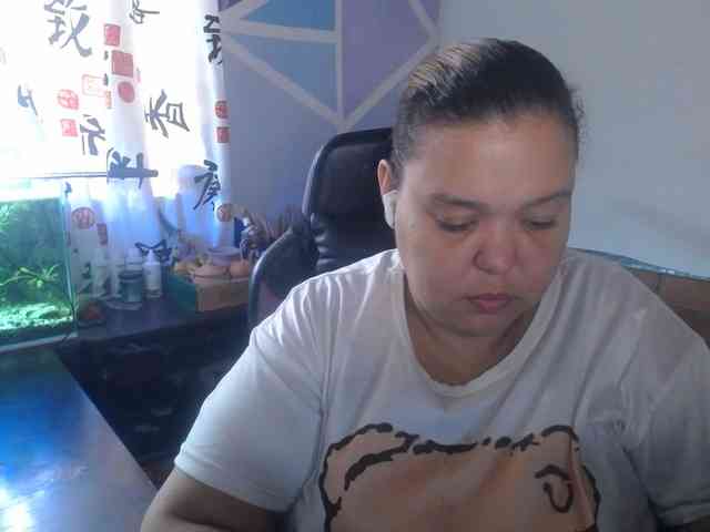 beautifulchubbyqueen webcam