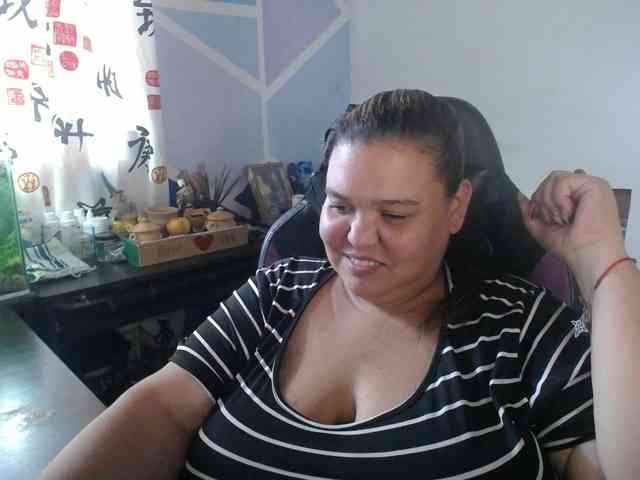 beautifulchubbyqueen webcam