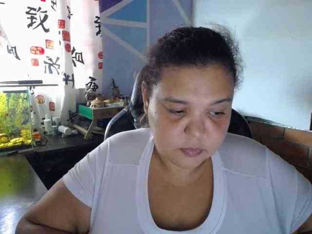 beautifulchubbyqueen webcam