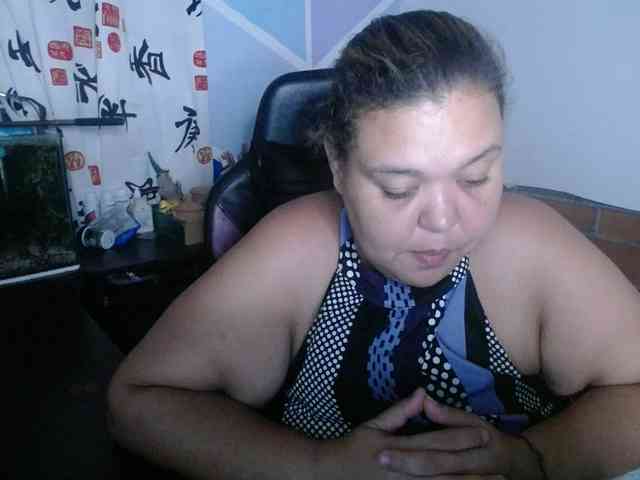 beautifulchubbyqueen webcam