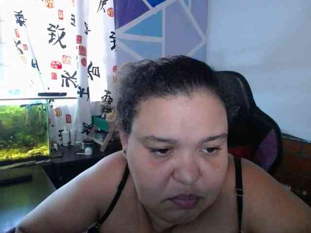 beautifulchubbyqueen webcam