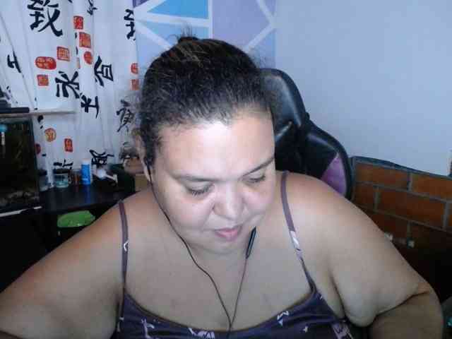 beautifulchubbyqueen webcam