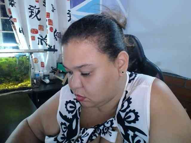 beautifulchubbyqueen webcam