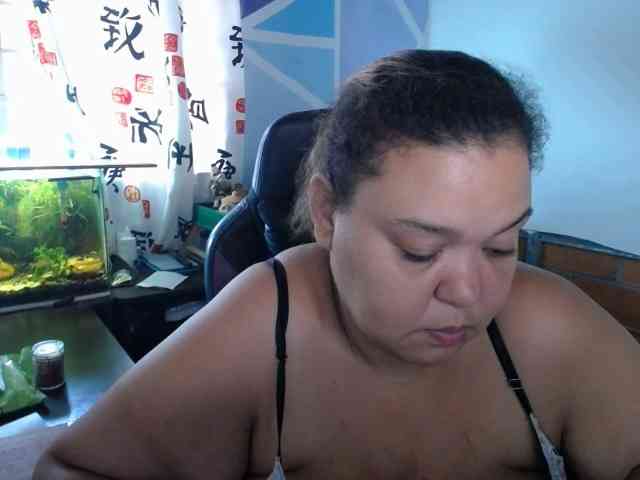 beautifulchubbyqueen webcam